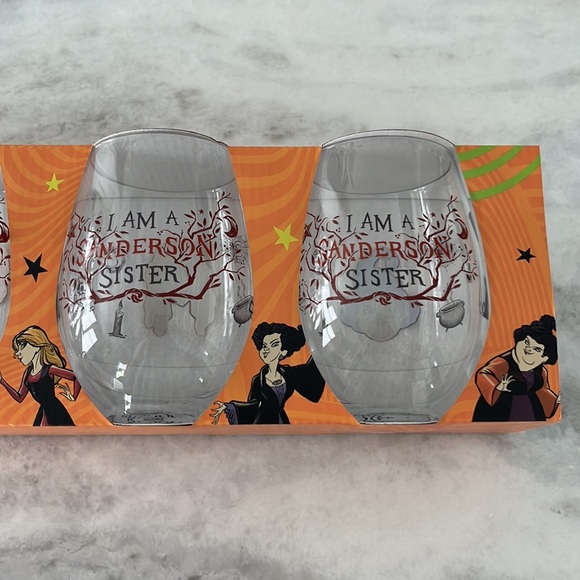 Disney Hocus Pocus Set of 4 Stemless Glasses NWT - Picture 9 of 11